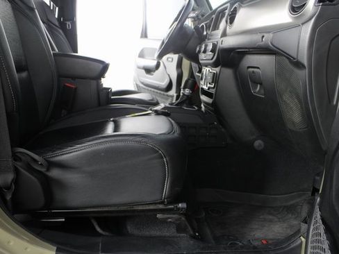 Used 2020 Jeep Gladiator Sport w/ Quick Order Package 24S image 19