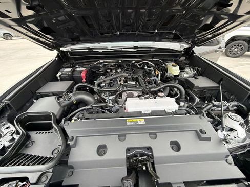 New 2026 Toyota Tacoma TRD Off-Road AWD/4WD image 32