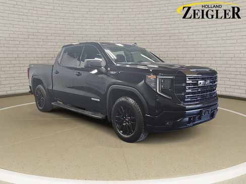 Used 2024 GMC Sierra 1500 Elevation w/ Preferred Package AWD/4WD image 3