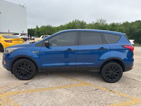 Used 2019 Ford Escape S FWD image 3