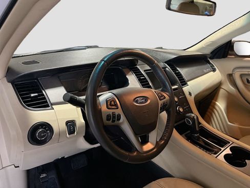 Used 2018 Ford Taurus SEL w/ Equipment Group 201A image 9