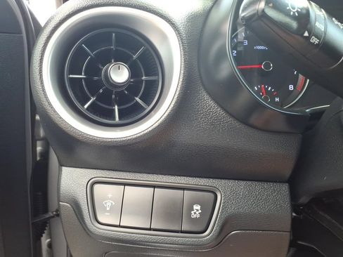 Used 2024 Kia Forte LXS FWD image 13