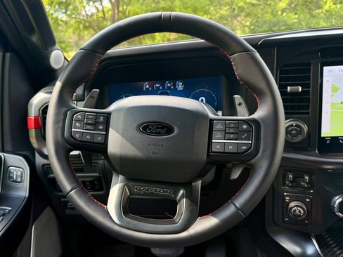 Used 2025 Ford F150 Raptor AWD/4WD image 33