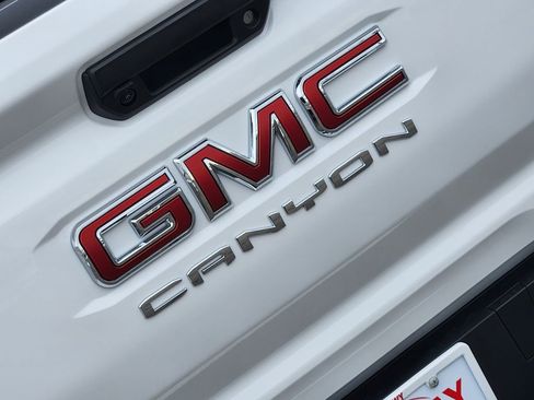 New 2026 GMC Canyon Elevation w/ Convenience Package image 10