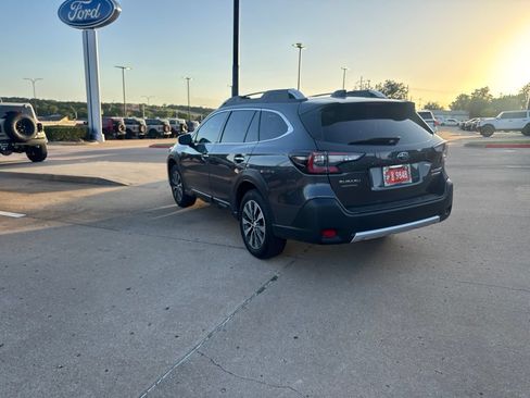 Used 2025 Subaru Outback Touring XT AWD/4WD image 7