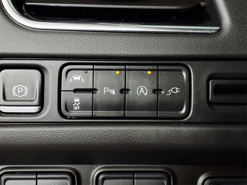 Used 2021 Chevrolet Tahoe LT w/ LT Signature Package image 19