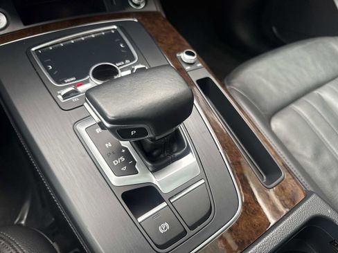 Used 2019 Audi Q5 2.0T Premium Plus w/ Premium Plus Package image 28