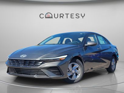 New 2026 Hyundai Elantra SE