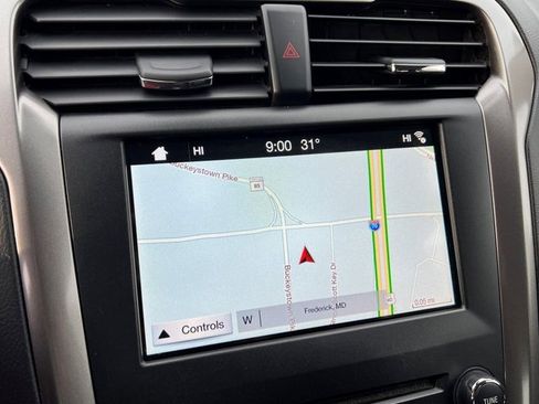 Used 2019 Ford Fusion SEL image 26