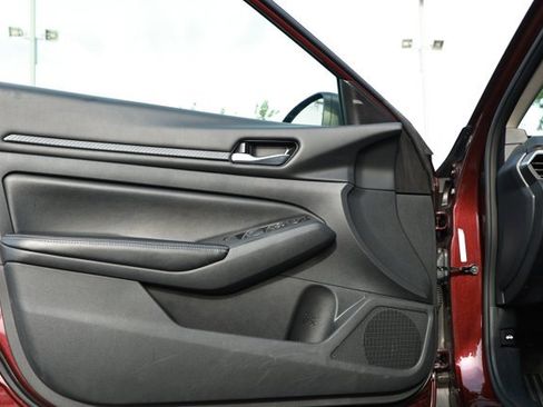 Used 2024 Nissan Altima 2.5 SV FWD image 20