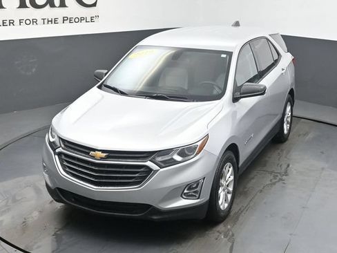 Used 2019 Chevrolet Equinox LS w/ LS Convenience Package FWD image 40
