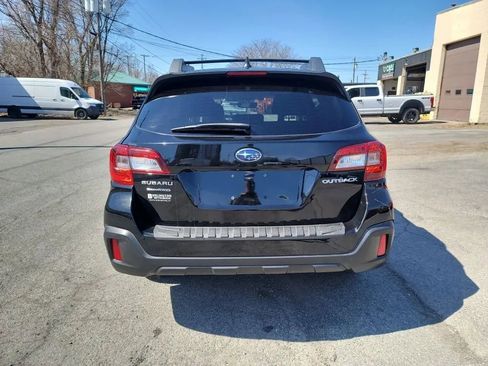 Used 2019 Subaru Outback 2.5i Premium AWD/4WD image 6