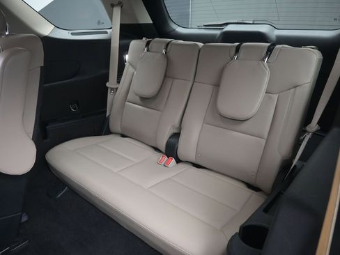 Used 2020 Ford Explorer Limited w/ Hybrid Equipment Group 310A image 16