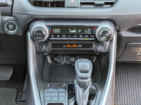 Used 2023 Toyota RAV4 XLE w/ Convenience Package AWD/4WD image 31