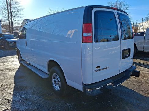Used 2024 GMC Savana 2500 w/ Driver Convenience Package image 6