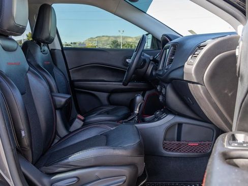 Used 2021 Jeep Compass Trailhawk image 7