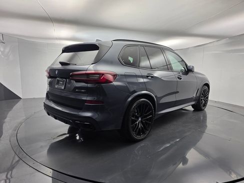 Used 2022 BMW X5 sDrive40i w/ M Sport Package RWD image 4