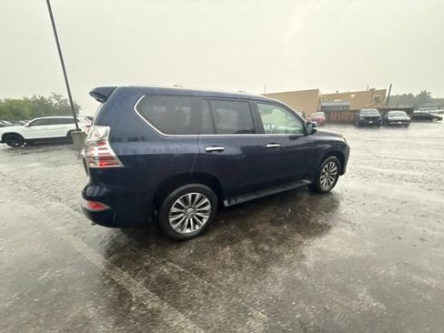 Used 2022 Lexus GX 460 Luxury w/ Accessory Package AWD/4WD image 29