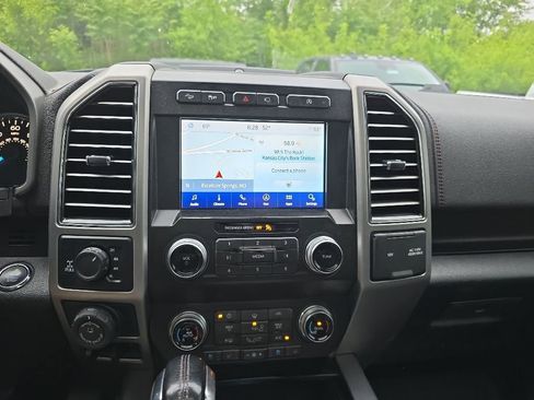Used 2019 Ford F150 Platinum w/ Equipment Group 701A Luxury AWD/4WD image 23