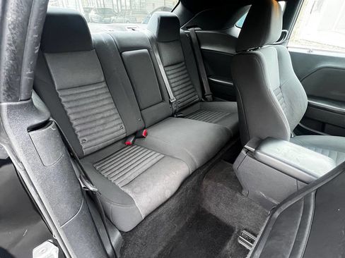 Used 2013 Dodge Challenger SXT image 15
