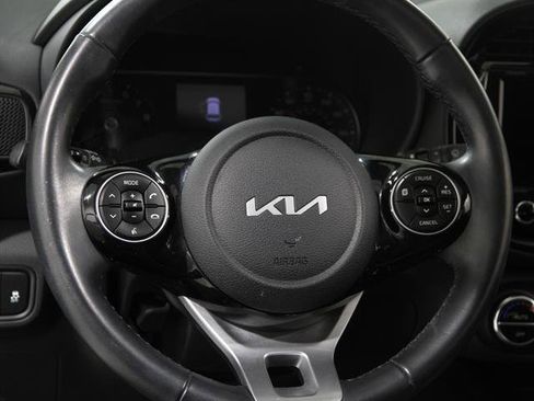 Used 2022 Kia Soul EX image 7