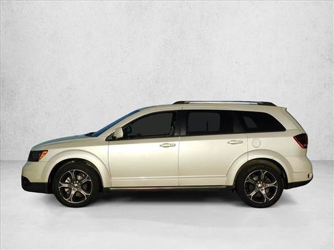 Used 2017 Dodge Journey Crossroad FWD image 6