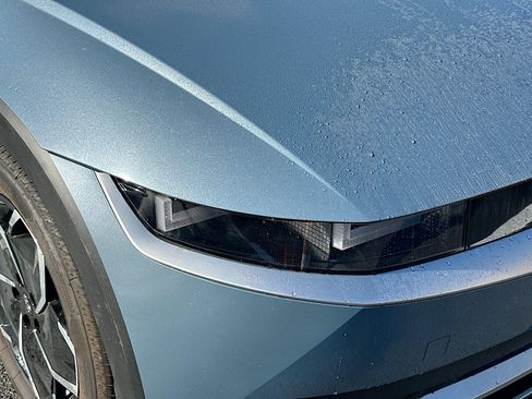 Used 2022 Hyundai Ioniq 5 SE w/ Cargo Package image 32