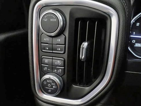 Used 2021 GMC Sierra 2500 SLT w/ SLT Premium Package AWD/4WD image 26