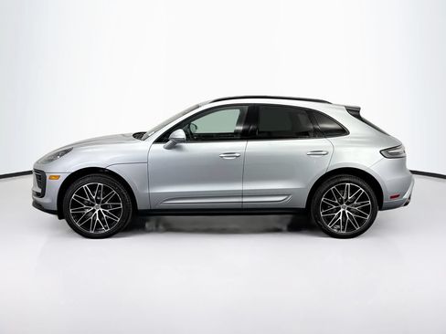Used 2026 Porsche Macan AWD/4WD image 2
