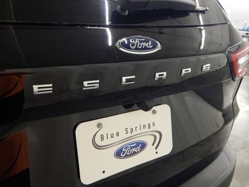 New 2026 Ford Escape Active w/ Cold Weather Package image 5