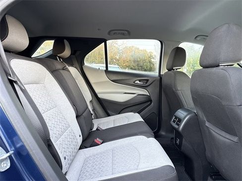 Used 2022 Chevrolet Equinox LS image 13