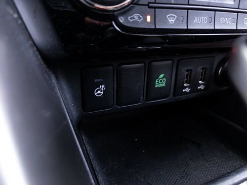 Used 2018 Mitsubishi Eclipse Cross SEL AWD/4WD image 32