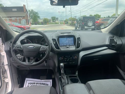 Used 2017 Ford Escape SE w/ Equipment Group 201A AWD/4WD image 14