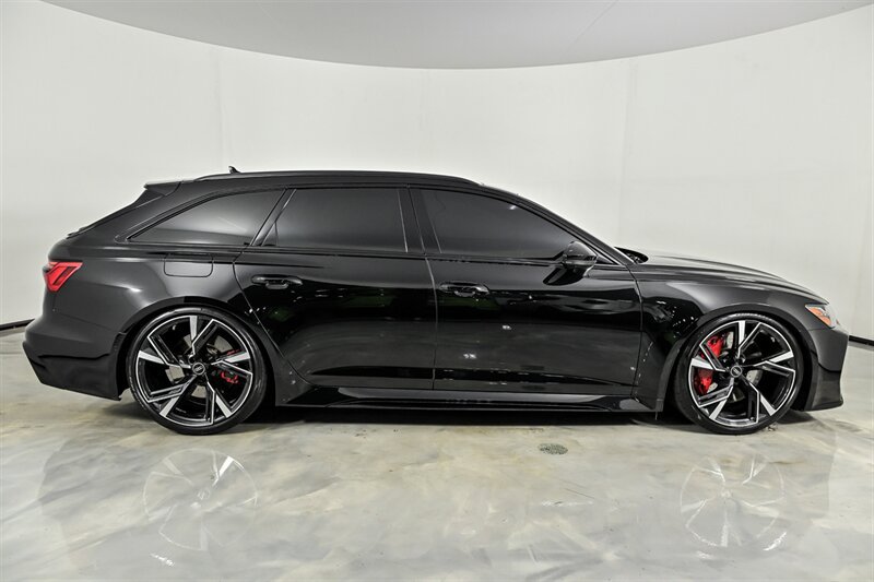 Used 2023 Audi RS 6 AWD/4WD image 10