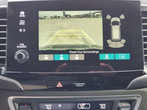 Certified 2022 Honda Passport TrailSport image 18