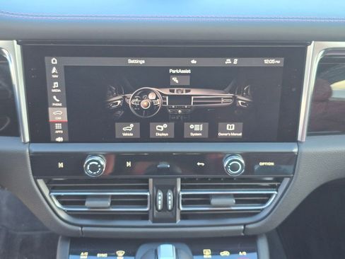 Used 2024 Porsche Macan S image 10