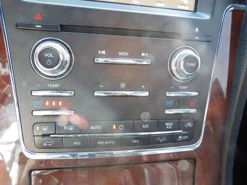 Used 2017 Lincoln Navigator L Select image 31