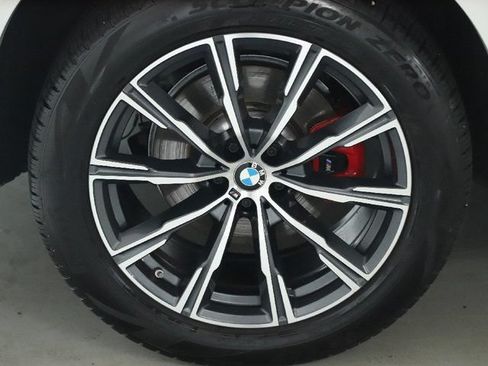 Used 2024 BMW X5 xDrive40i w/ M Sport Package AWD/4WD image 13