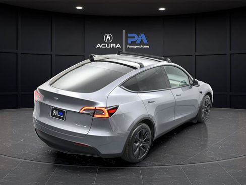 Used 2025 Tesla Model Y Long Range AWD/4WD image 33