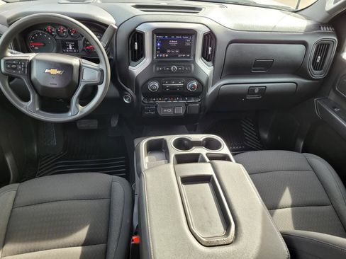 Used 2024 Chevrolet Silverado 2500 Custom w/ Custom Value Package image 18