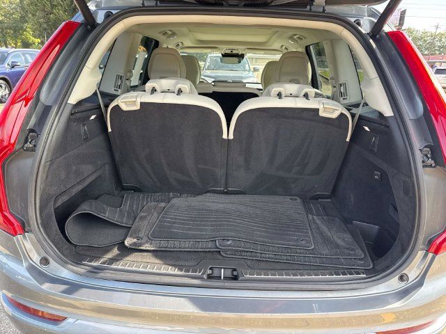 Used 2019 Volvo XC90 T6 Momentum AWD/4WD image 9