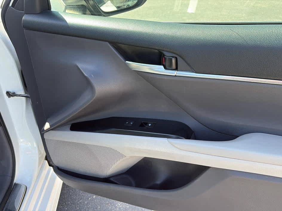 Used 2018 Toyota Camry SE w/ Protection Package (Q2) FWD image 13