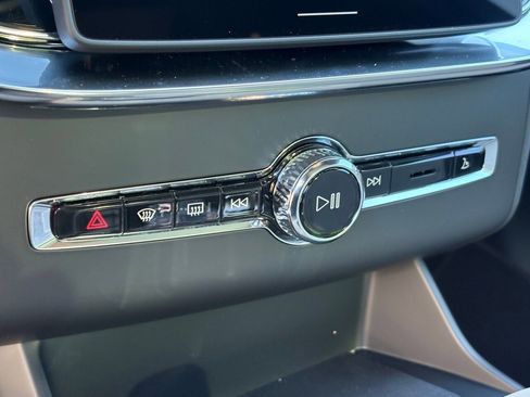 New 2026 Volvo XC90 B6 Plus image 15