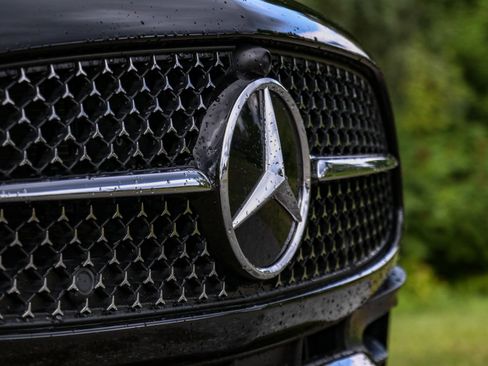 Used 2025 Mercedes-Benz C 300 4MATIC Sedan image 4