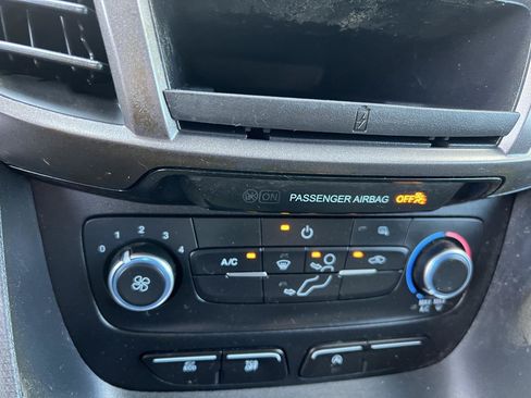 Used 2020 Ford Transit Connect XL FWD image 21