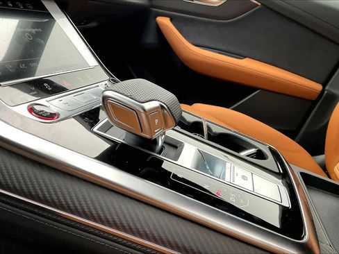 New 2026 Audi RS Q8 performance image 7