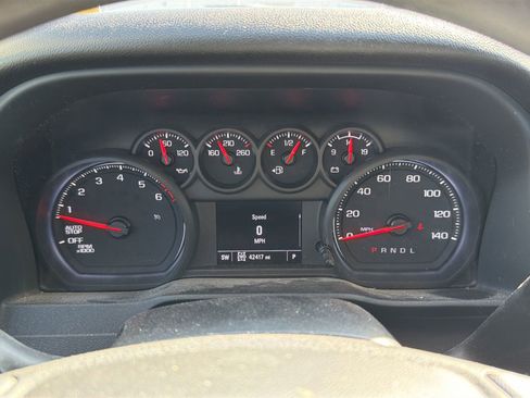 Used 2021 Chevrolet Silverado 1500 Custom Trail Boss AWD/4WD image 14