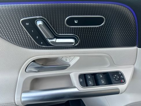 Used 2023 Mercedes-Benz GLA 250 4MATIC image 11