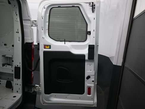 Used 2018 Ford Transit 150 130 Low Roof RWD image 25