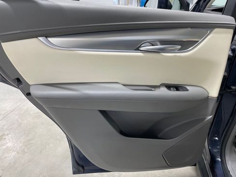 Used 2019 Cadillac XT5 Luxury image 16